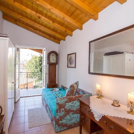 Semesterbostad Sleeps 6 *