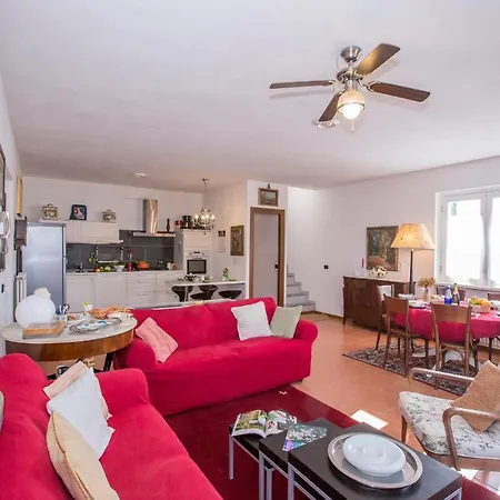 Tatil Evi Sleeps 6 Mezzegra