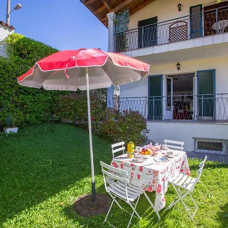Sleeps 6 * Mezzegra