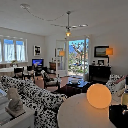Sleeps 6